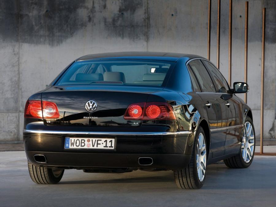  Volkswagen Phaeton V8 2007 года  (фото 2 из 23)